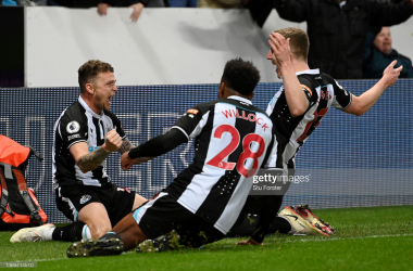 Newcastle United 3-1 Everton: Trippier the toast of the Toon as Magpies move out of relegation zone