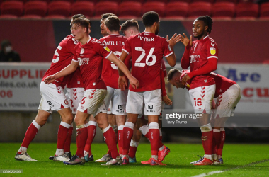 Bristol City 2-1 Reading: Robins pile pressure on Royals