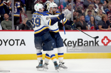 Pavel Buchnevich (l.)&nbsp; and David Perron (.r) celebrate during St. Louis' Game 2 victory/Photo: Matthew Stockman/Getty Images