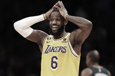 LeBron James se irrita com inícios dos jogos do Lakers na