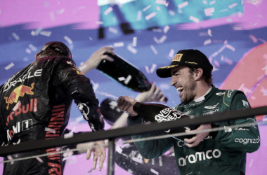 Alonso logra el podio número 100 y Pérez gana la carrera 
