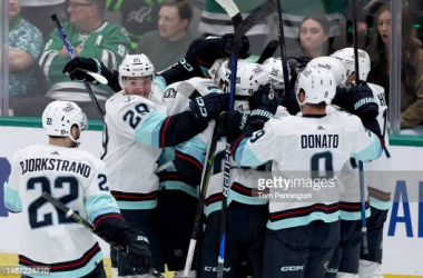 The Kraken celebrate after Yanni Gourde's game-winning overtime goal in Game 1/Photo: Tom Pennington/Getty Images