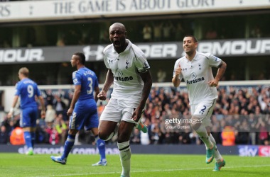 William Gallas celebrates scoring against Chelsea in 2012 for Tottenham (Photo by Shaun Botterill/ Getty Images)