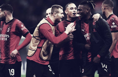Los jugadores del AC Milán celebrando la victoria frente el PSG. Foto: Getty Images