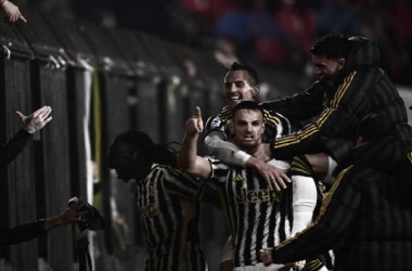 Gatti celebrando el gol de la Juventus, que le da la victoria y el liderato. Foto: Getty Images
