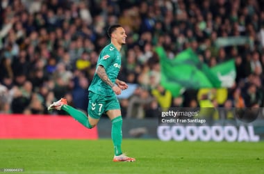 Antony of Real Betis celebrates his first goal (photo of Fran Santiago/Getty Images).