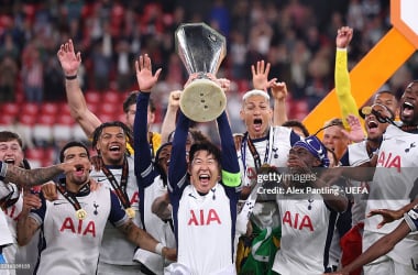 Son Heung-Min of Tottenham Hotspur lifts the Europa League trophy after his team's victory in the UEFA Europa League Final 2025 between Tottenham Hotspur and Manchester United at Estadio de San Mames on May 21, 2025 in Bilbao, Spain. (Photo by Alex Pantling - UEFA/UEFA via Getty Images)