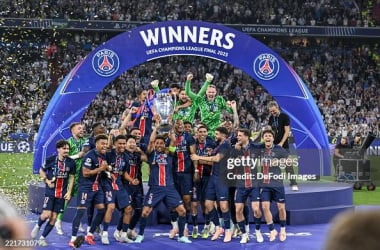 Paris Saint-Germain v FC Internazionale Milano - UEFA Champions League Final 2025Munich, Germany - May 31: the player's of Paris Saint-Germain celebrates with the trophy after winning the UEFA Champions League Final 2025 between Paris Saint-Germain and FC Internazionale Milano at Munich Football Arena on May 31, 2025 in Munich, Germany. (Photo by Harry Langer/DeFodi Images/DeFodi via Getty Images)