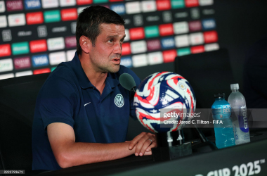 Cristian Chivu commenta prima di affrontare il Fluminense. (Foto di Jared C. Tilton - FIFA/FIFA via Getty Images)