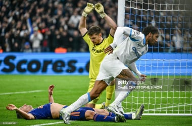 Pierre-Emerick Aubameyang celebrates scoring Marseille&#x27;s second goal of the night. (Photo: Christophe Simon/ AFP via Getty Images).