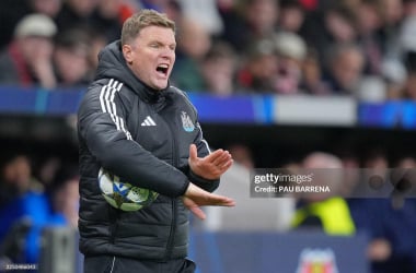 Eddie Howe against Leverkusen. (Photo by Pau Barrena / AFP via Getty Images)
