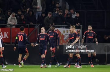 UTRECHT, NETHERLANDS - DECEMBER 11: Morgan Gibbs White of Nottingham Forest , Elliot Anderson of Nottingham Forest , Ibrahim Sangare of Nottingham Forest , Zach Abott of Nottingham Forest , Morato of Nottingham Forest celebrating 1-2 during the UEFA Europa League match between FC Utrecht v Nottingham Forest at the Stadium Galgenwaard on December 11, 2025 in Utrecht Netherlands (Photo by Jeroen van den Berg/Soccrates/Getty Images)
