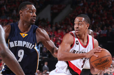 NBA, straordinario McCollum: Memphis cade contro Portland