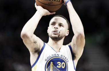 Stephen Curry dona 25.000$ a la familia Harrington