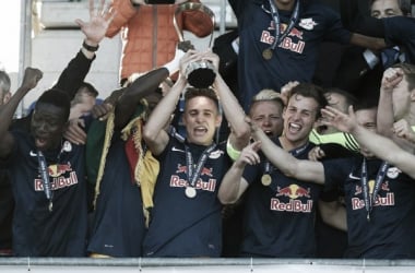 RB Salzburg surpreende, vence Benfica e conquista Champions League Sub-19 pela primeira vez