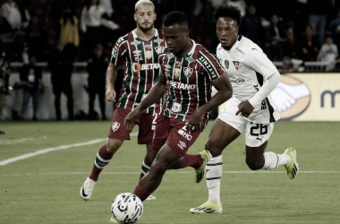 LDU vence Fluminense com gol nos acréscimos e leva vantagem na decisão da Recopa
