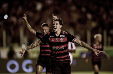 Pedro marca hat-trick, Flamengo goleia Bangu e assume liderança do Carioca