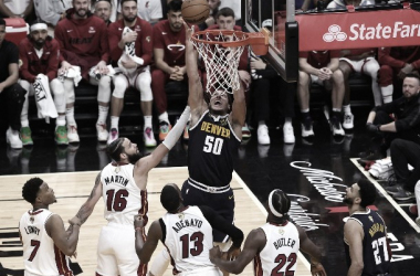Aaron Gordon ante Miami Heat en el cuarto partido / Fuente: Getty Images
