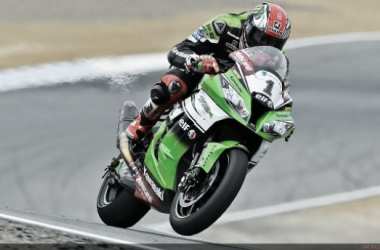 Tom Sykes revienta el crono en Laguna Seca