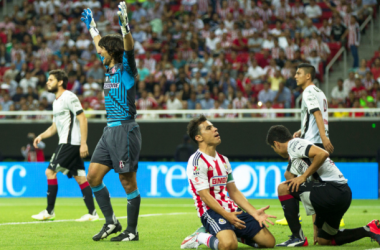 Chivas y Atlas aburren; empate sin goles en el Omnilife