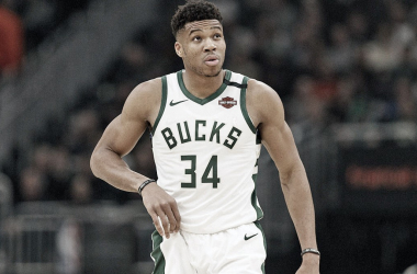 Hackean las redes sociales y cuentas bancarias de Giannis Antetokounmpo