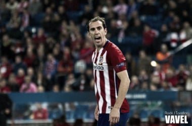 Godín cruza la línea de los 300 partidos