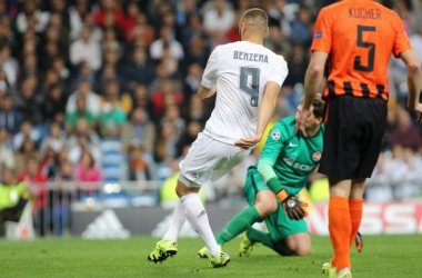 Benzema inicia la producción goleadora en Champions