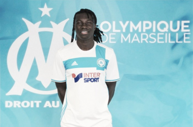 Bafetimbi Gomis completes Swansea City exit