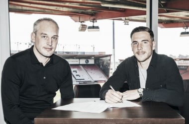 Dan Gosling amplía su contrato con el Bournemouth hasta 2021