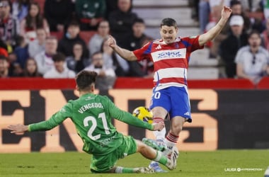 Previa Real Oviedo - Granada CF: ganar ante un rival directo para seguir arriba