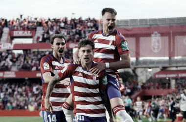 Ricard Sánchez celebrando su gol con sus compañeros / Foto: LaLiga