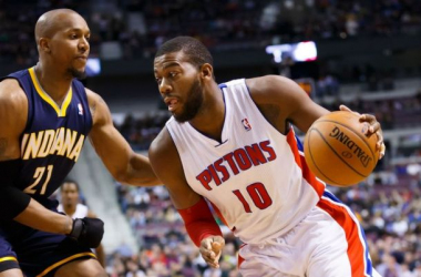 Greg Monroe Signs Qualifying Offer With Detroit Pistons