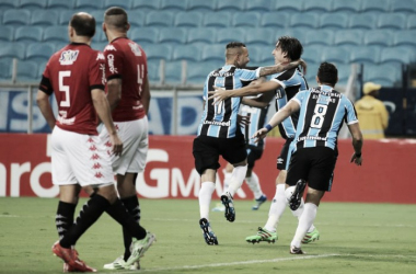Grêmio goleia Brasil de Pelotas e confirma vaga nas semifinais do Gauchão