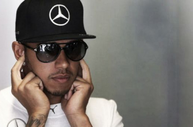 Lewis Hamilton: &quot;Espero tener una sesión completa mañana&quot;