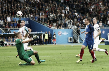 Griezmann marca centésimo gol da Euro, França goleia Islândia e encara Alemanha na semifinal