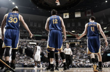 Com show de Curry, Warriors vencem Grizzlies fora de casa e empatam série