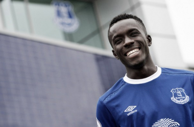 Everton confirma contratação de volante senegalês Gueye, ex-Aston Villa