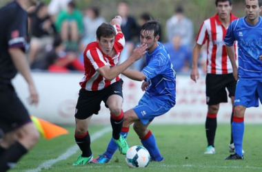 Bilbao Athletic - Huesca: una victoria para ahuyentar pesadillas