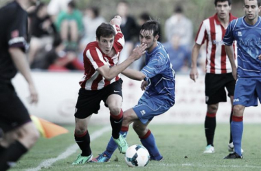 Guillermo obsequia al Bilbao Athletic por adelantado