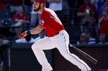 Josh Hamilton Out Four Weeks With Strained Hamstring