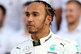 Lewis Hamilton Menikmati "Masa Cuti"
