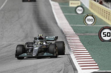 Lewis Hamilton en el final de recta principal del Circuit de Catalunya. / Fuente: F1