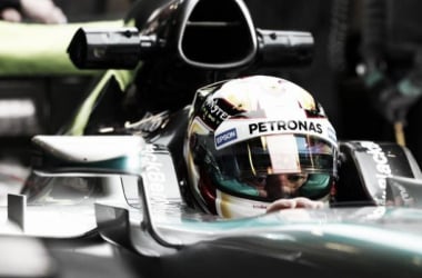 Lewis Hamilton: &quot;La curva diez era como pilotar en hielo&quot;