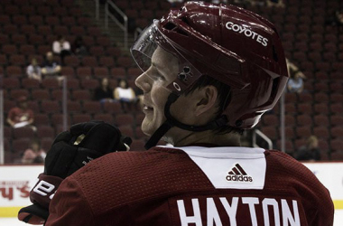 Arizona Coyotes: #5 draft choice Barrett Hayton will be on opening night NHL roster