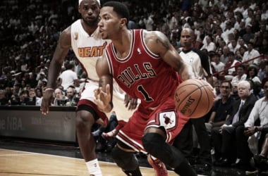 Barack Obama dio la bienvenida a Derrick Rose a la NBA