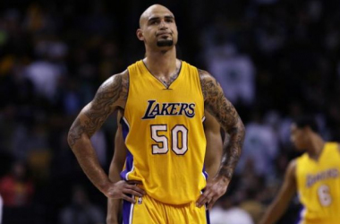 Lakers Pick Up Near $1 Million Option of Big Man Robert Sacre