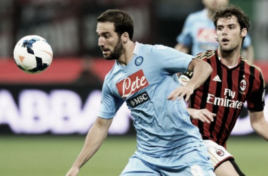 Il Napoli schianta il Milan: terza sconfitta consecutiva per i rossoneri