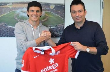 Mainz sign Wollscheid and Hofmann