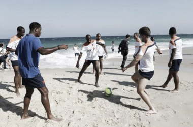 La selección holandesa descansa en la playa