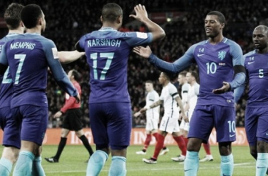Inglaterra choca contra una Holanda valiente y melancólica